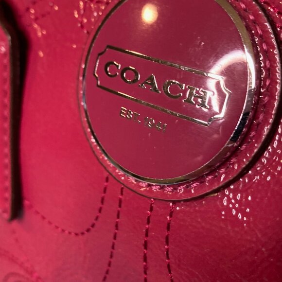COACH Gallery Tote - Fuchsia Patent Leather - Picture 4 of 13